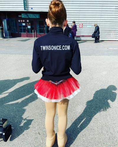 Emilia und Letizia Macula – Twins on Ice · Foto 232 von 377 · Instagram @twins_on_ice
