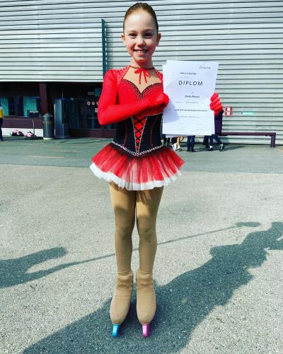 Emilia und Letizia Macula – Twins on Ice · Foto 231 von 377 · Instagram @twins_on_ice