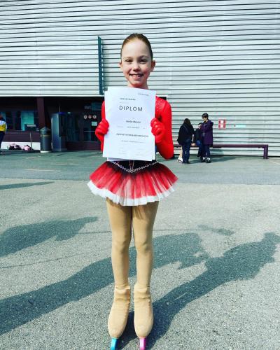 Emilia und Letizia Macula – Twins on Ice · Foto 230 von 377 · Instagram @twins_on_ice