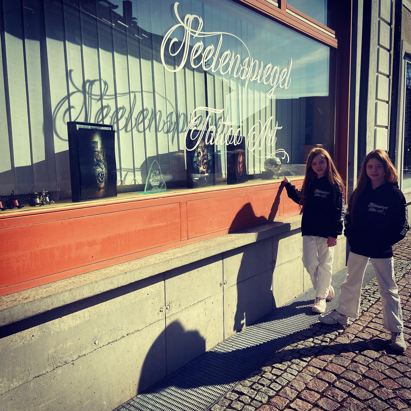 Emilia & Letizia Macula