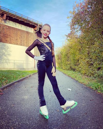 Emilia und Letizia Macula – Twins on Ice · Foto 196 von 377 · Instagram @twins_on_ice