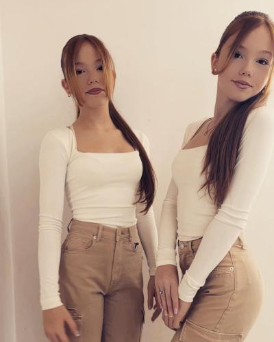Emilia und Letizia Macula – Twins on Ice · Foto 160 von 377 · Instagram @twins_on_ice