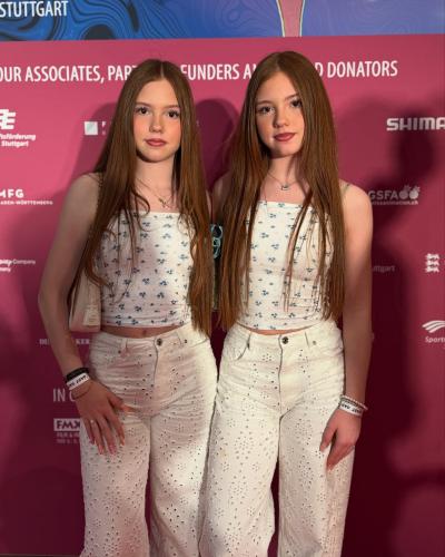 Emilia und Letizia Macula – Twins on Ice · Foto 68 von 377 · Instagram @twins_on_ice