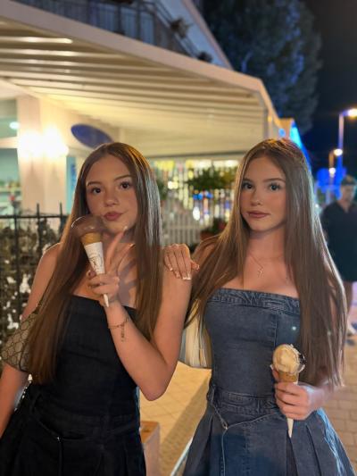 Emilia und Letizia Macula – Twins on Ice · Foto 38 von 377 · Instagram @twins_on_ice